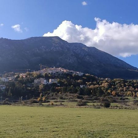Апартаменти La Pigna Sbarazzina Рокка-ді-Камбіо Екстер'єр фото